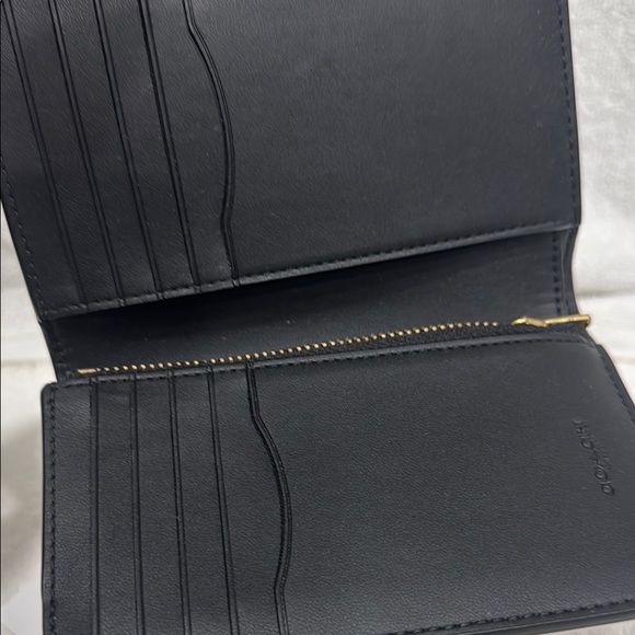 Coach Black Leather Wallet with Gold Clasp - Picture 4 of 5